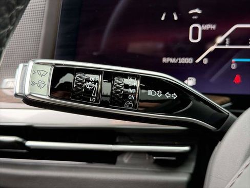 Used 2025 Cadillac Escalade ESV Sport Platinum AWD/4WD image 28