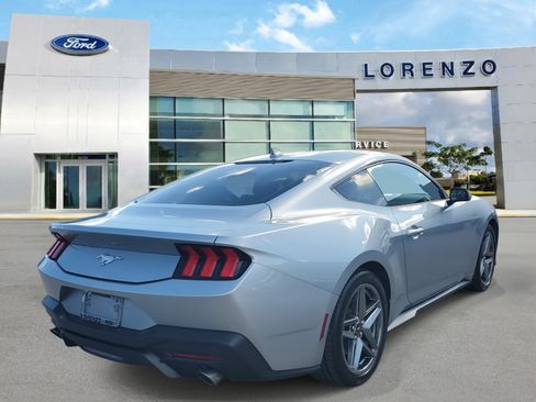 Used 2024 Ford Mustang Coupe image 5