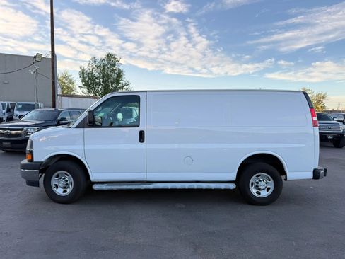 Used 2021 Chevrolet Express 2500 w/ Driver Convenience Package RWD image 3