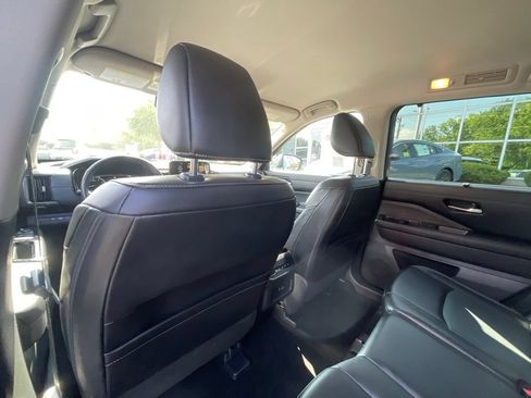 Certified 2023 Nissan Pathfinder SL AWD/4WD image 10