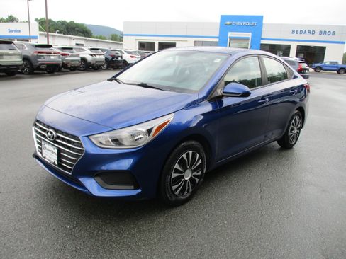 Used 2021 Hyundai Accent SE FWD image 1