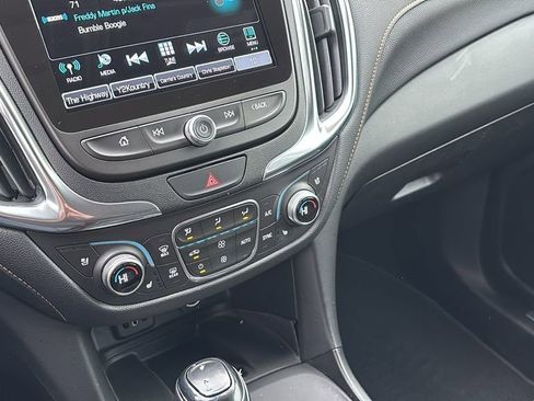 Used 2018 Chevrolet Equinox Premier image 20