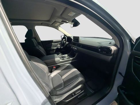 Used 2024 Honda Pilot Touring image 31