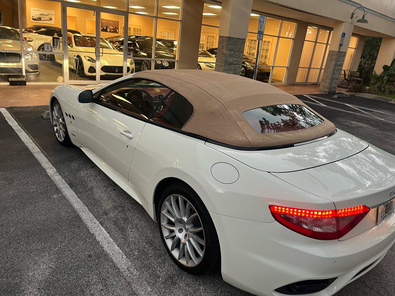Used 2018 Maserati GranTurismo Sport RWD image 23