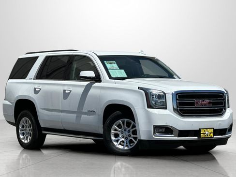 Used 2017 GMC Yukon SLT image 2