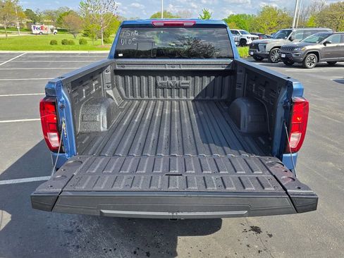 New 2026 GMC Sierra 1500 Elevation w/ Elevation Select Package AWD/4WD image 28