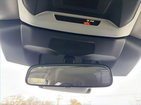 Used 2024 Subaru Crosstrek 2.0i Premium image 43