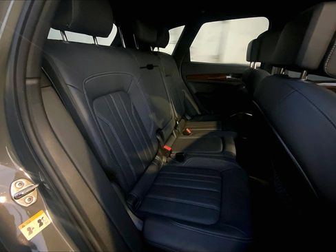 Used 2023 Audi Q5 2.0T Premium w/ Convenience Package image 19