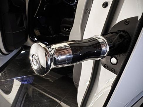 Used 2020 Rolls-Royce Cullinan AWD/4WD image 30