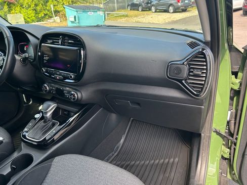 Used 2023 Kia Soul EX image 25