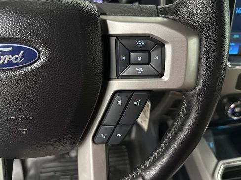Used 2022 Ford F350 Lariat w/ Lariat Value Package AWD/4WD image 16