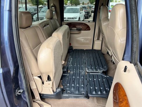 Used 2004 Ford F350 Lariat image 24