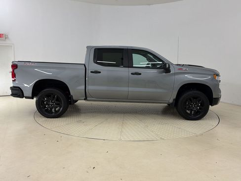 Used 2025 Chevrolet Silverado 1500 LT Trail Boss w/ LT Trail Boss Premium Package AWD/4WD image 8