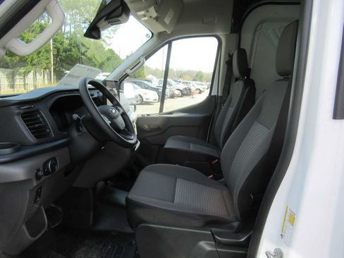 New 2026 Ford Transit 250 148 Medium Roof RWD image 10