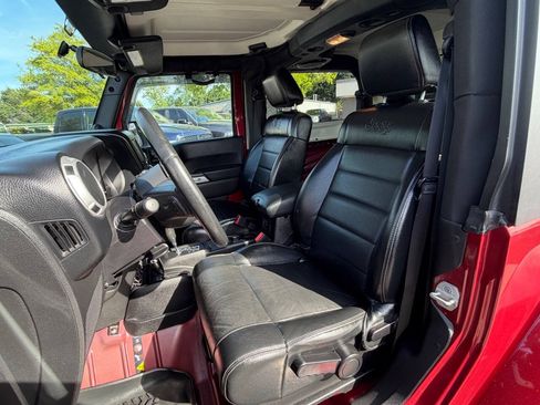 Used 2012 Jeep Wrangler Sahara w/ Dual Top Group AWD/4WD image 10