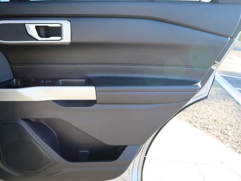 Used 2022 Ford Explorer XLT w/ Equipment Group 202A image 26