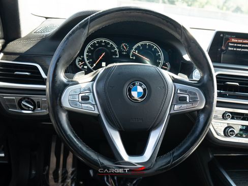 Used 2016 BMW 750i w/ M Sport Package image 23