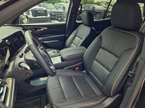 Used 2026 Chevrolet Traverse High Country w/ LPO, Floor Liner Package AWD/4WD image 14
