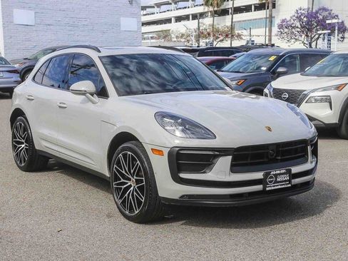 Used 2023 Porsche Macan Turbo AWD/4WD image 3