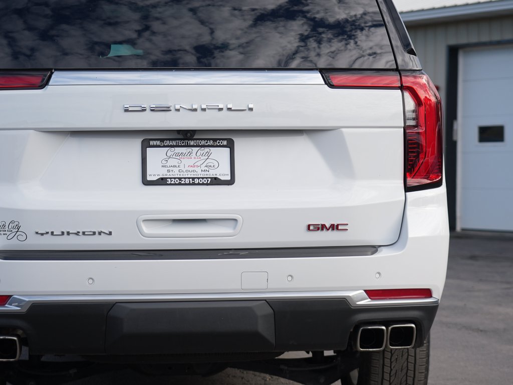 Used 2026 GMC Yukon XL Denali w/ Sun & Power Step Package AWD/4WD image 10
