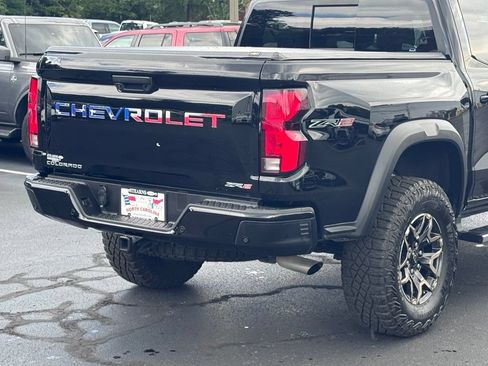 Used 2024 Chevrolet Colorado ZR2 w/ Technology Package AWD/4WD image 42