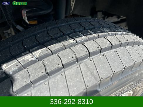 Used 2024 Ford F450 Platinum w/ FX4 Off-Road Package AWD/4WD image 30