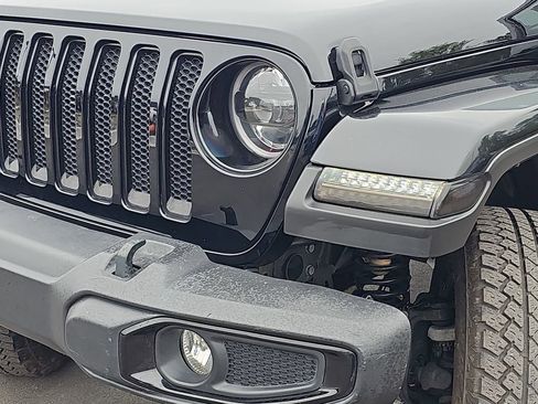 Used 2021 Jeep Wrangler Unlimited Sahara AWD/4WD image 36