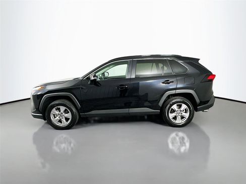 Used 2025 Toyota RAV4 XLE image 8