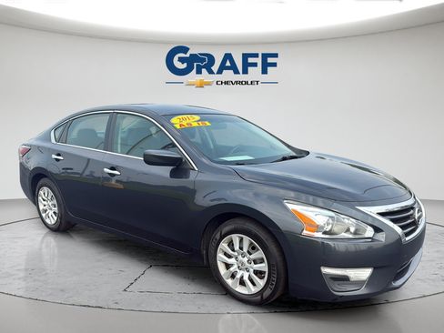 Used 2015 Nissan Altima 2.5 S FWD image 10
