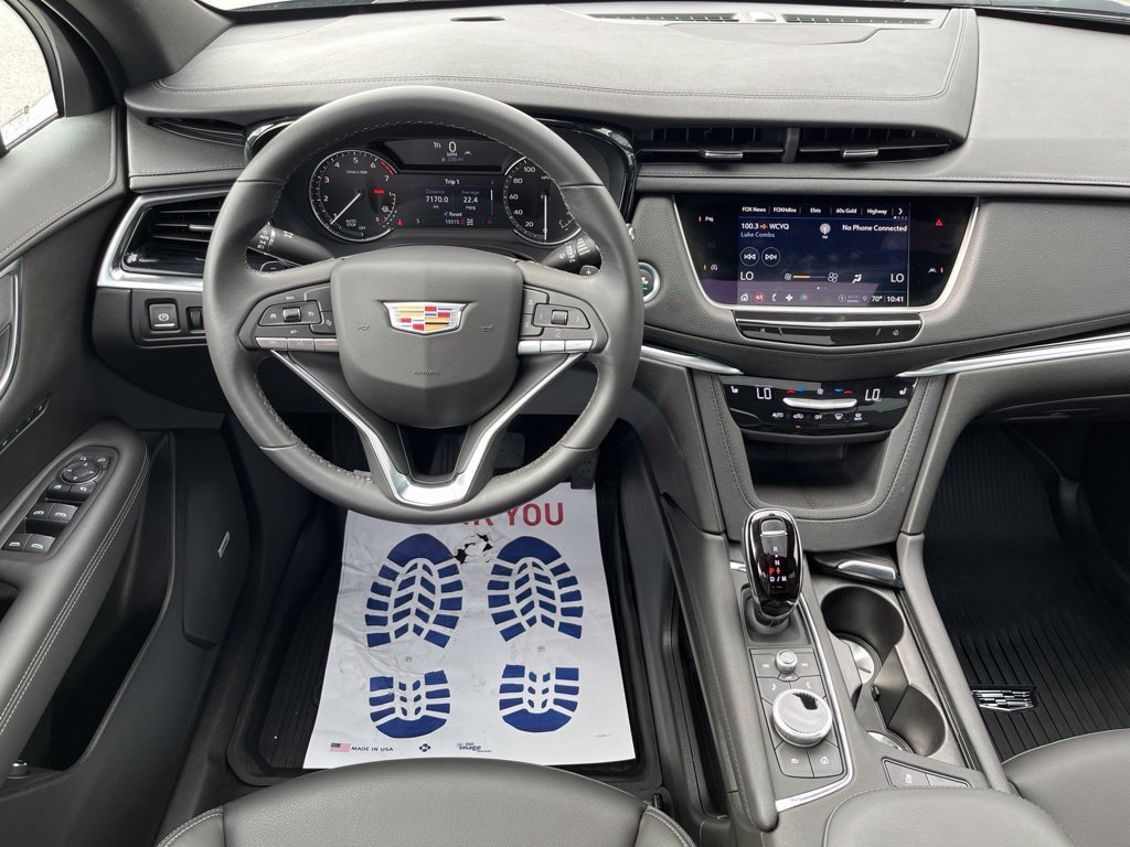 Used 2025 Cadillac XT6 Luxury w/ LPO, Floor Liner Package AWD/4WD image 15
