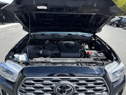 Used 2021 Toyota Tacoma TRD Sport w/ TRD Premium Sport Package AWD/4WD image 22
