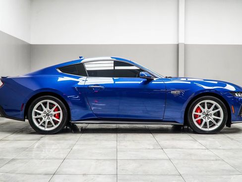 Used 2024 Ford Mustang GT Premium image 7