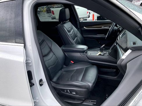 Used 2018 Cadillac XT5 Platinum image 7