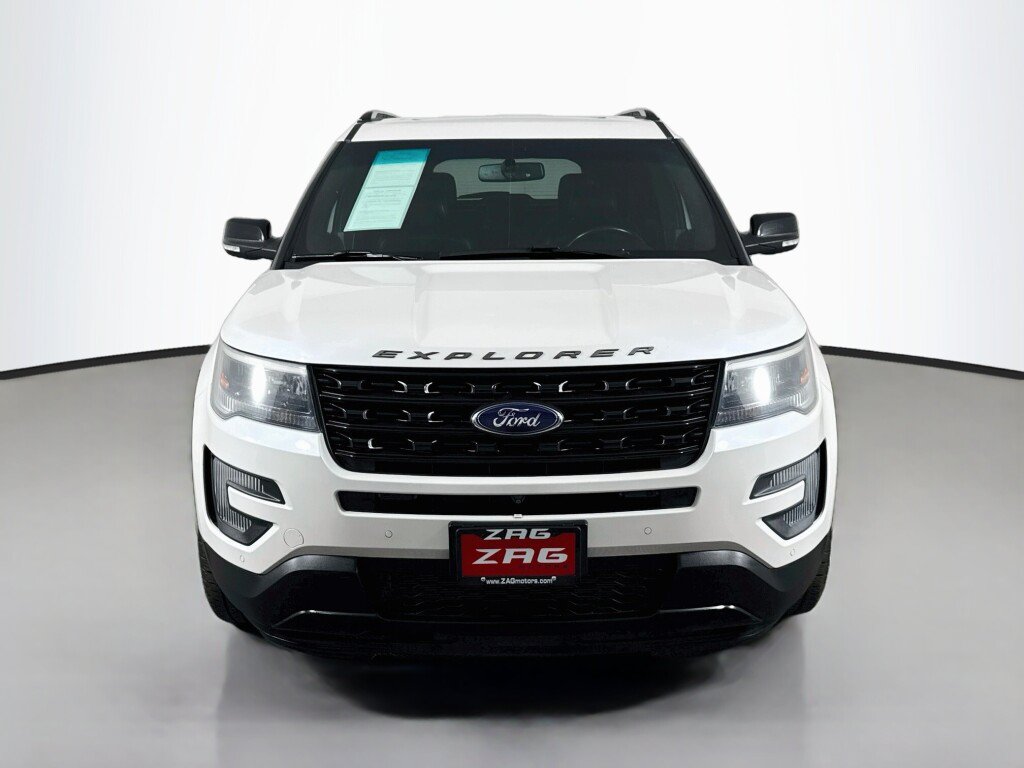 Used 2016 Ford Explorer Sport w/ Equipment Group 401A AWD/4WD image 8