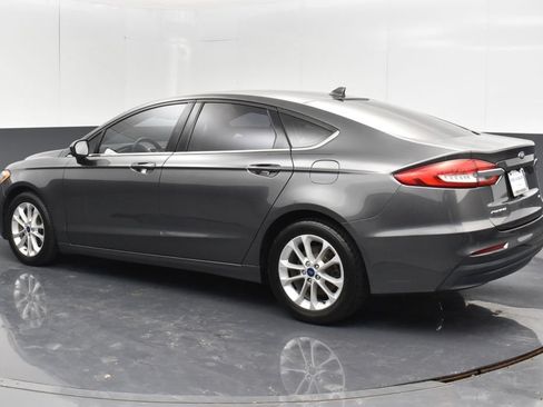 Used 2019 Ford Fusion SE FWD image 17