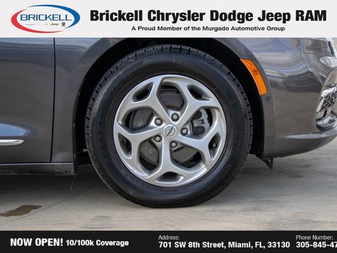 Used 2022 Chrysler Pacifica Limited image 35