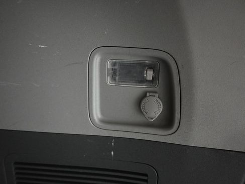 Used 2018 Toyota Sienna LE w/ Carpet Mat Package FWD image 54