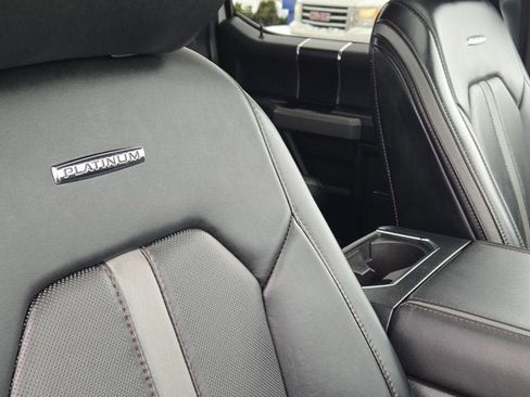 Used 2019 Ford F150 Platinum w/ Equipment Group 701A Luxury image 8