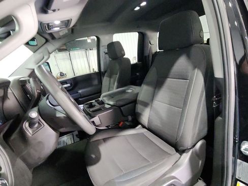 Used 2024 Chevrolet Silverado 2500 Custom w/ Custom Value Package image 15