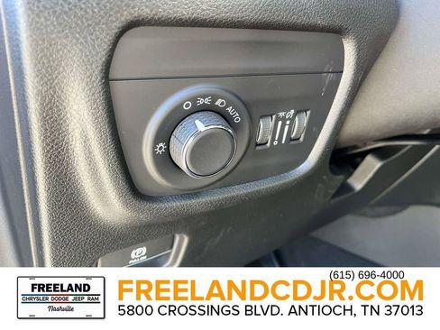 New 2025 Jeep Grand Cherokee 4WD image 25