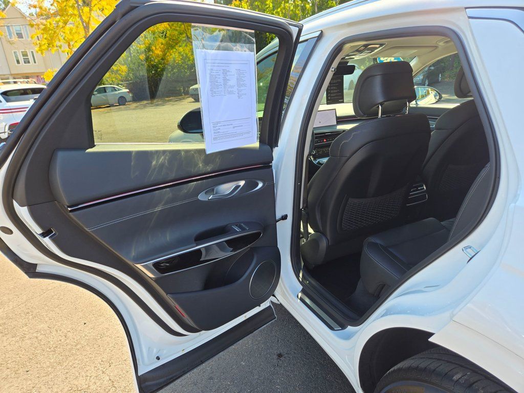 Used 2026 Genesis GV70 2.5T AWD/4WD image 15