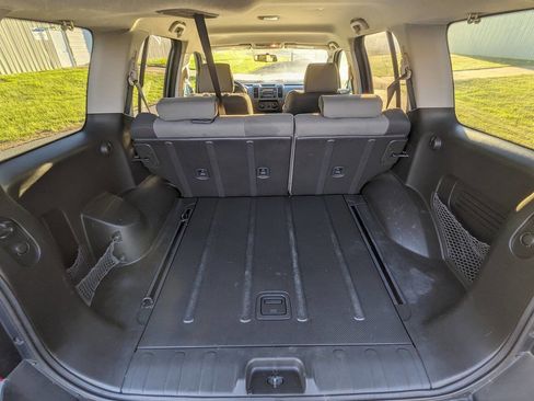 Used 2005 Nissan Xterra SE image 9