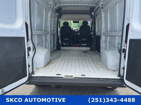 Used 2024 RAM ProMaster 2500 w/ Convenience Group FWD image 21