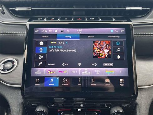 Certified 2023 Jeep Grand Cherokee Limited w/ Black Appearance Package image 31