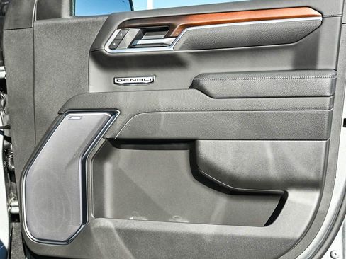 New 2026 GMC Sierra 1500 Denali w/ Denali Reserve Package AWD/4WD image 8