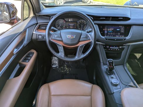 Used 2021 Cadillac XT5 Premium Luxury image 17