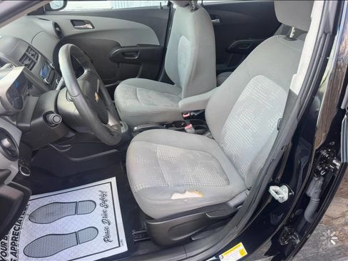 Used 2012 Chevrolet Sonic LS image 9