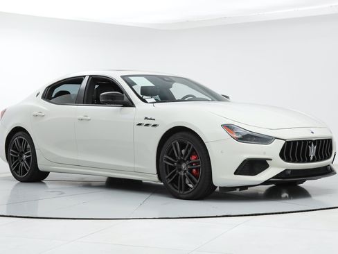 Certified 2023 Maserati Ghibli Modena RWD image 7
