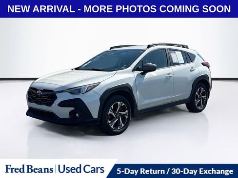 Used 2024 Subaru Crosstrek 2.0i Premium image 3