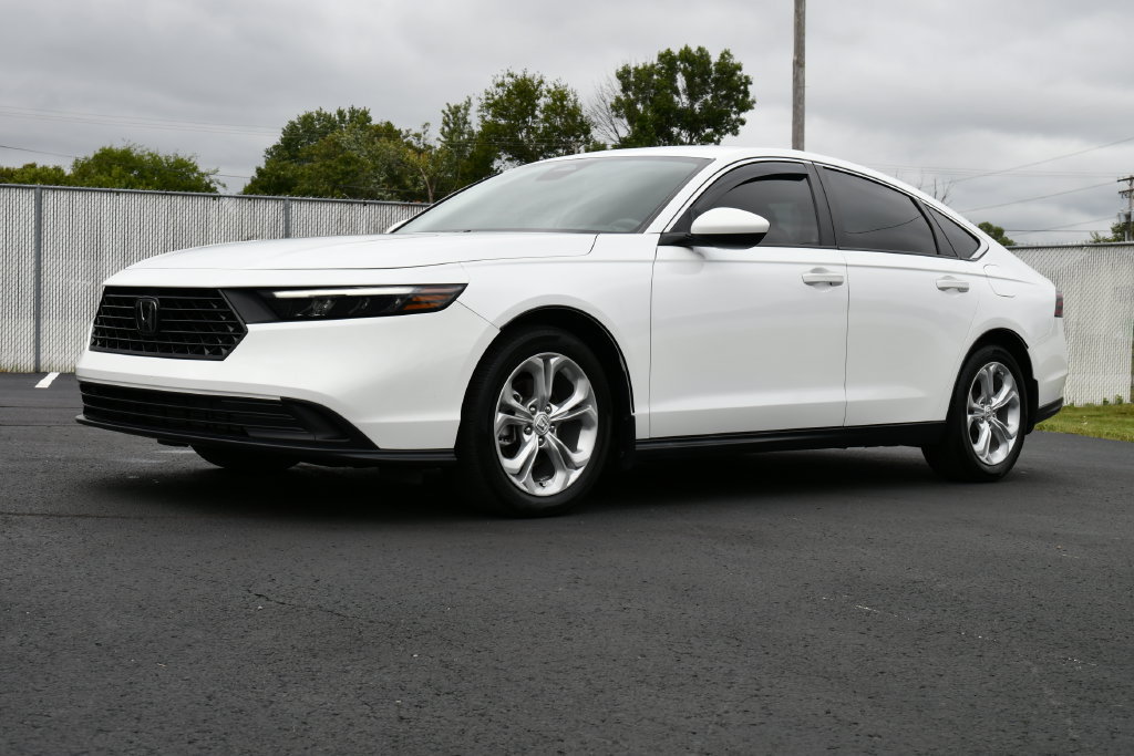 Used 2023 Honda Accord LX image 3